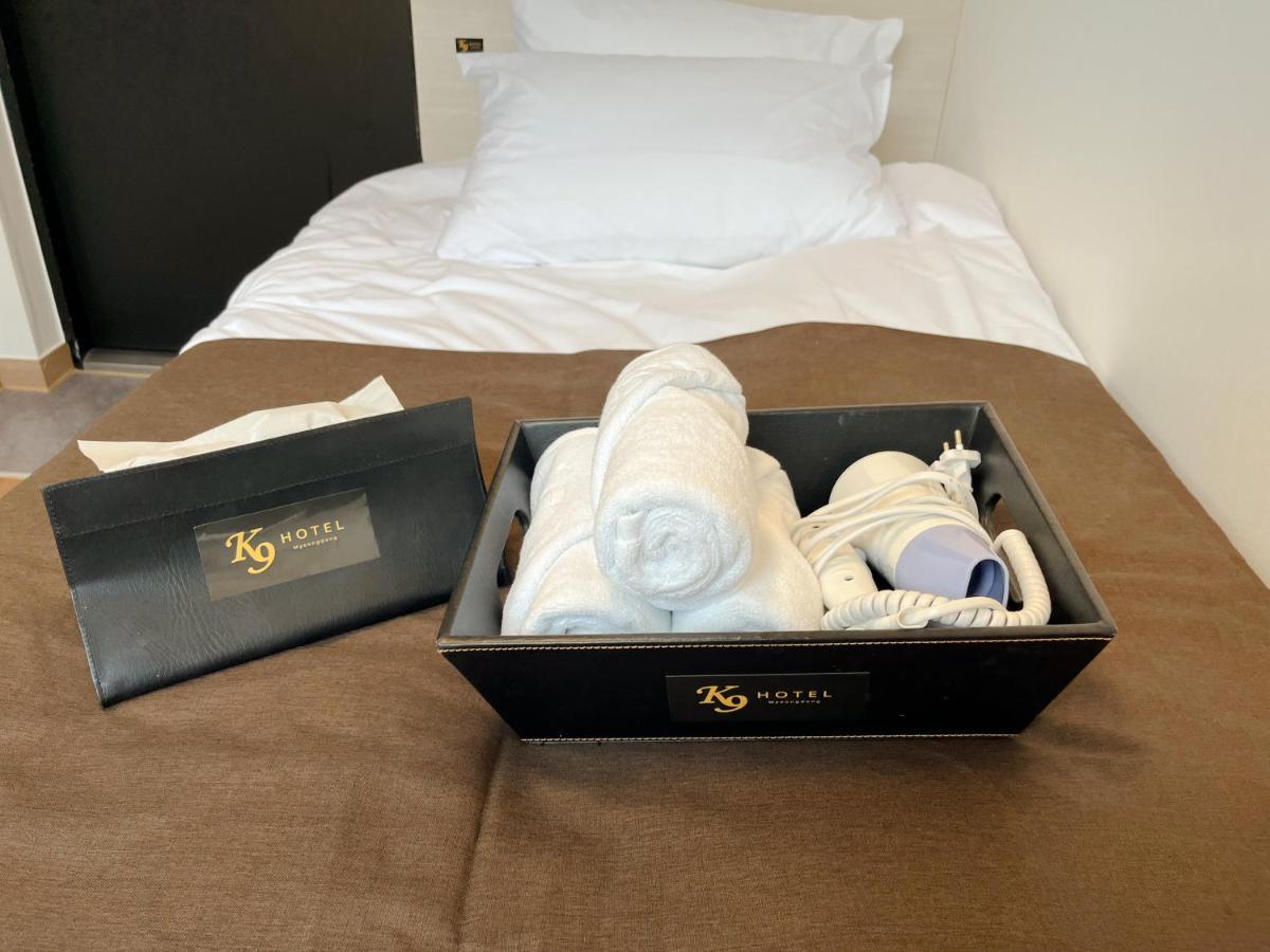 K9 Myeongdong Hotel โซล ภายนอก รูปภาพ
