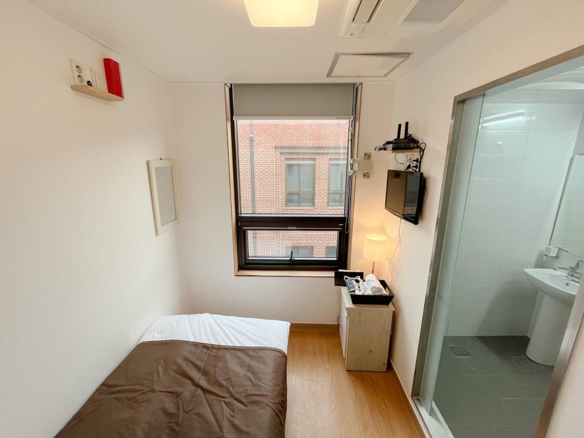 K9 Myeongdong Hotel โซล ภายนอก รูปภาพ