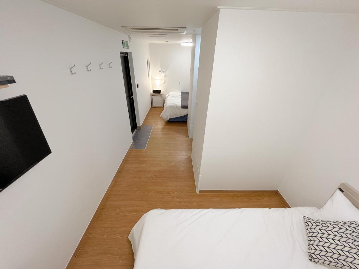 K9 Myeongdong Hotel โซล ภายนอก รูปภาพ