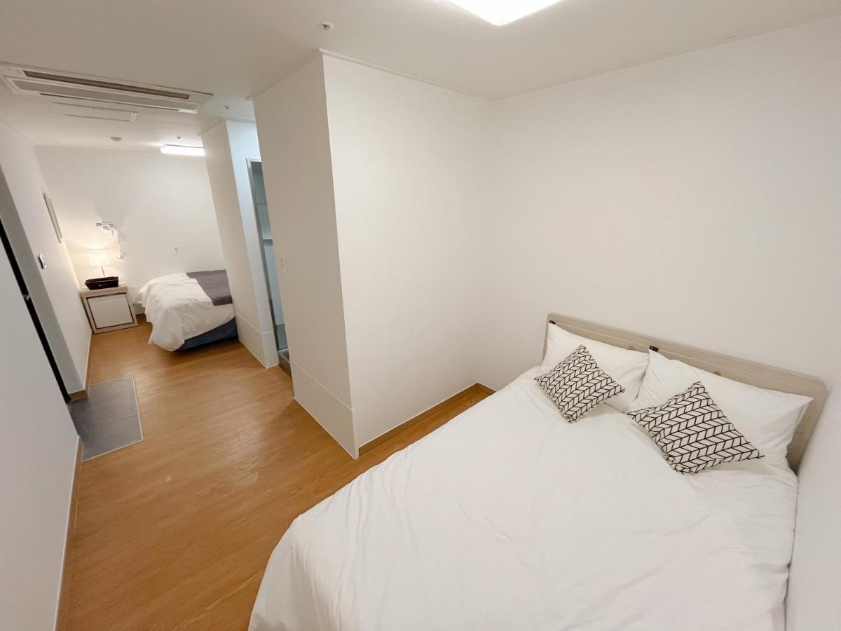 K9 Myeongdong Hotel โซล ภายนอก รูปภาพ